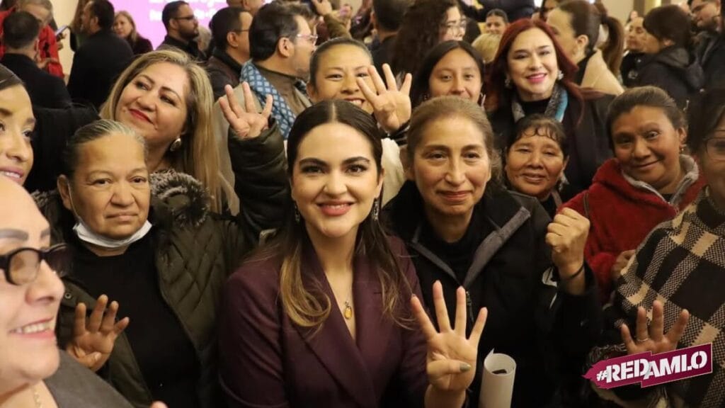 Andrea Chávez destaca avances y retos en el Foro República de y para las Mujeres