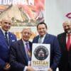 Gobernador Huacho Díaz firma convenio en España impulsando proyección internacional en FITUR
