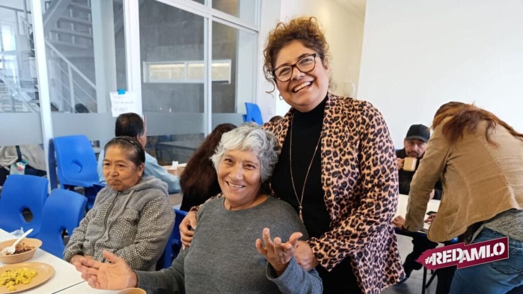 Tere Alfaro reafirma su compromiso con los adultos mayores de Cuautlancingo