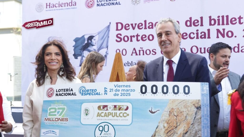 Lotería Nacional rinde homenaje a los 90 años de la Quebrada de Acapulco
