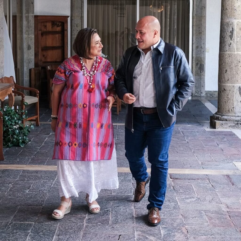Xóchitl Gálvez con Enrique Alfaro