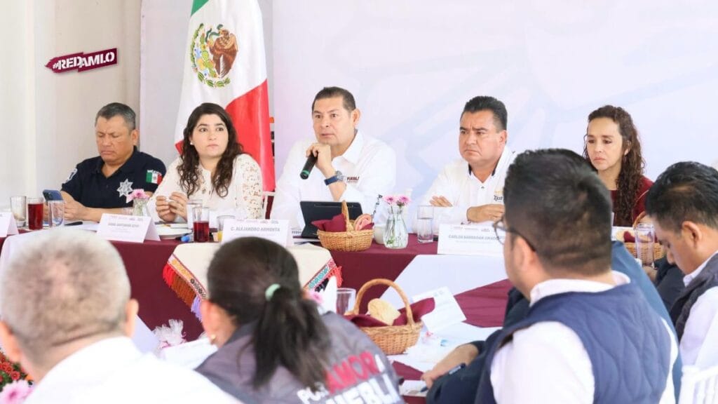 Gobierno de Puebla prioriza obras que beneficien al pueblo Armenta