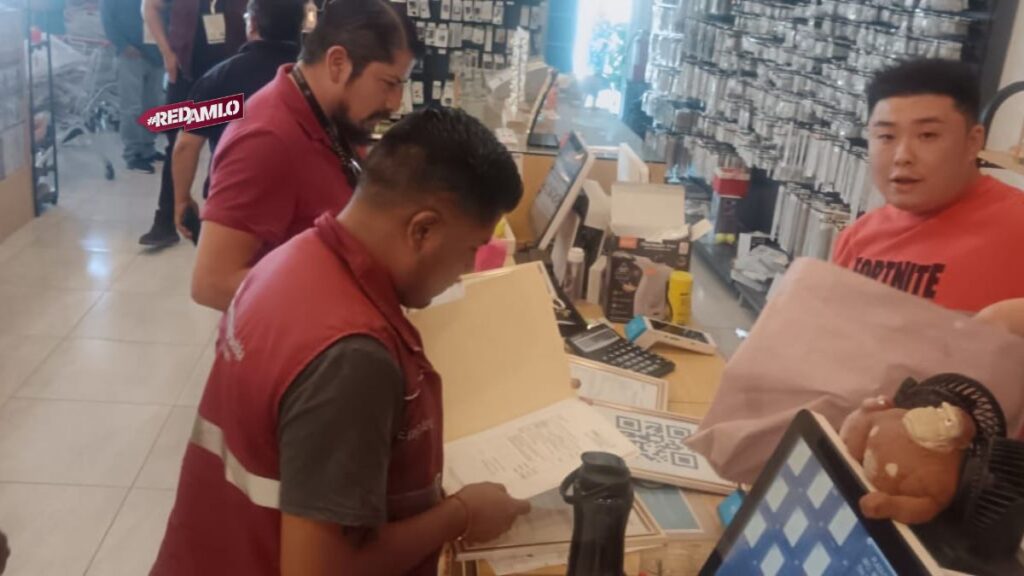 Inician las clausuras de tiendas chinas en Puebla, Gobierno de Estado los clausura pura abusos laborales y al consumidor
