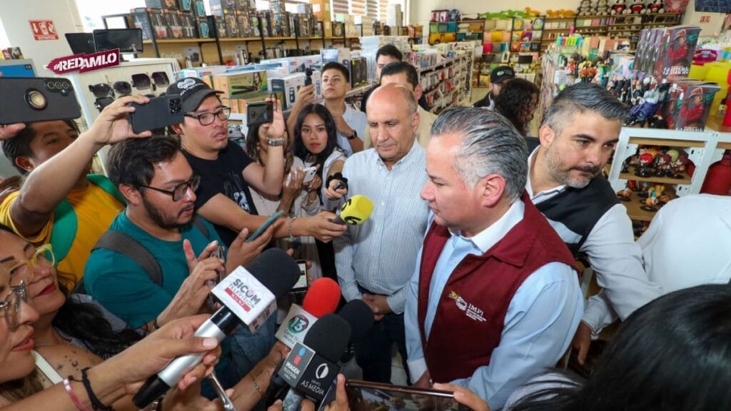 IMPI y Secretaría de Economía encabezan operativos contra tiendas chinas en Puebla