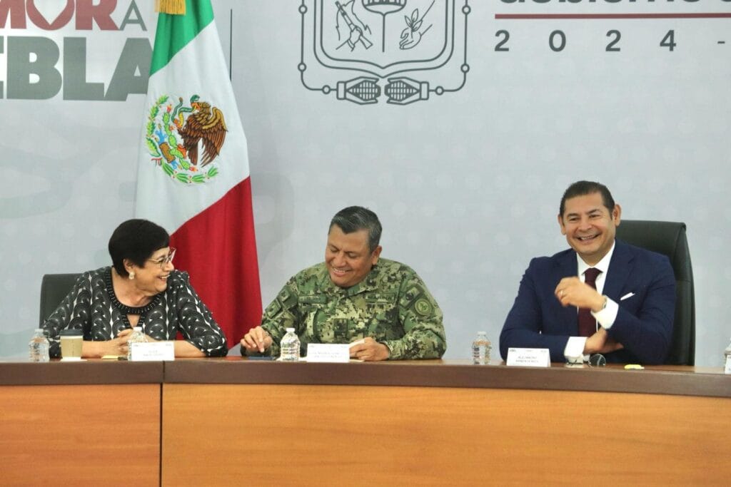 SMT atiende a concesionarios, no a grupos de presión
