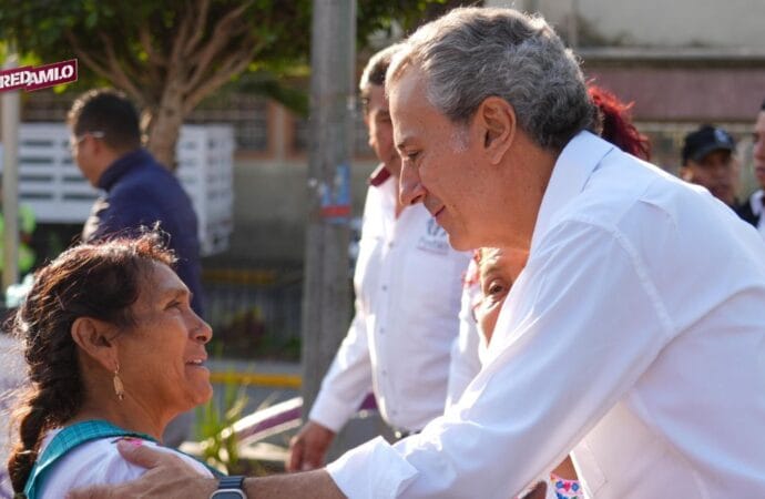 Pepe Chedraui lidera el Martes de Atención Ciudadana en Canoa