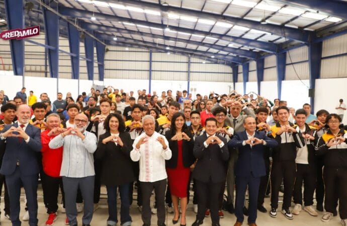 UDEP lanza el programa “Aférrate a tus sueños” para motivar a jóvenes poblanos