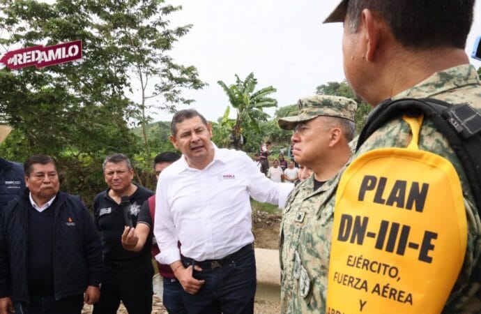 Armenta atiende emergencia por desborde del río Pantepec