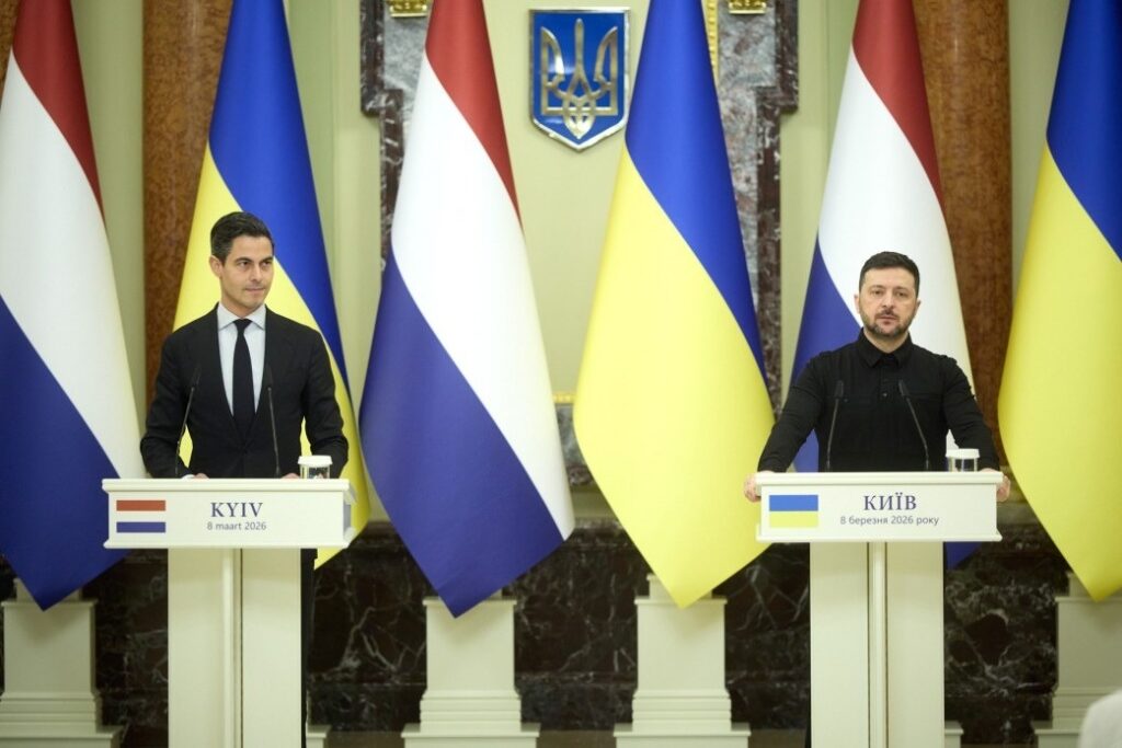 Zelenski afirma que EE. UU. busca negociaciones trilaterales con Rusia en octubre