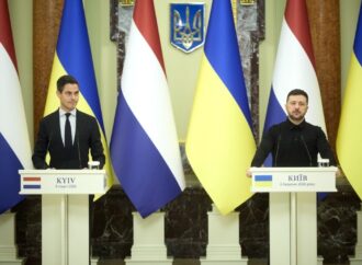 Zelenski afirma que EE. UU. busca negociaciones trilaterales con Rusia en octubre