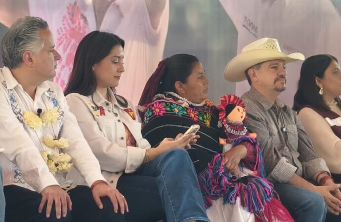 Santiago Nieto encabeza asamblea sobre pueblos originarios en Amealco
