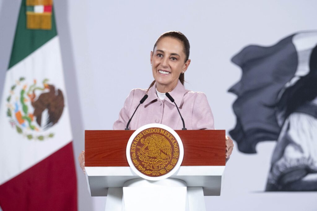 Sheinbaum exige a Querétaro y embajador de EU cumplir leyes mexicanas