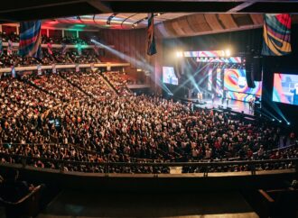 Morena celebra 15 años con llamado a la unidad y respaldo a Sheinbaum
