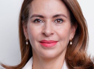 Acusan a Carolina Viggiano de beneficiarse de factureras en operación inmobiliaria