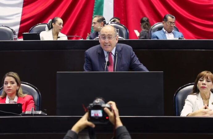 Moreira: 44.5 millones de mexicanos sin acceso médico por fracaso del sistema de salud