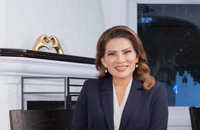 Lorenia Valles Sampedro llama a mujeres sonorenses a luchar contra el cáncer de mama