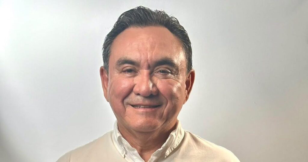 Liborio Vidal (ex-PRI y PAN) se une a Morena para alcaldía de Mérida