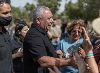 Oposición israelí llena la Plaza de los Rehenes a tres días de elecciones