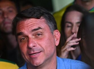 Brasil cancela pasaportes de Flávio Bolsonaro e investiga posible huida del país