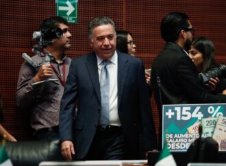 Morena retira a Enrique Inzunza de la presidencia de Estudios Legislativos en el Senado