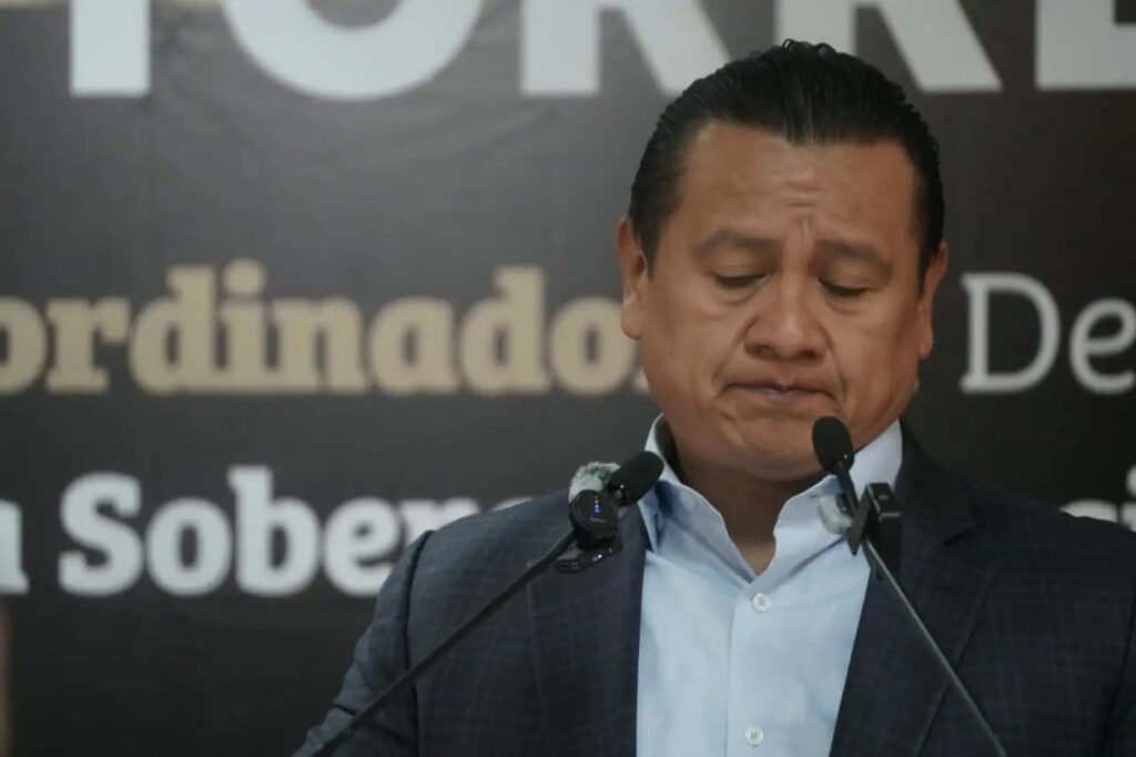 Carlos Torres Piña lleva “La 4T te escucha” a regiones de Michoacán