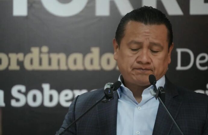 Carlos Torres Piña lleva “La 4T te escucha” a regiones de Michoacán