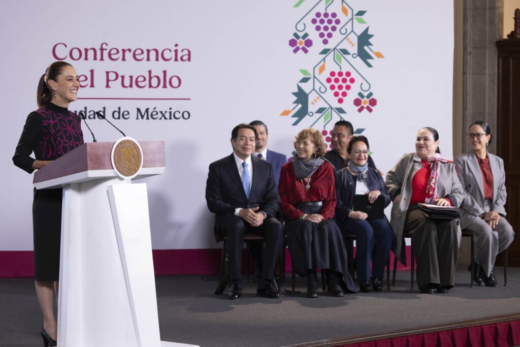 IMSS y SNTSS acuerdan aumento salarial del 8%; Sheinbaum pide cooperación