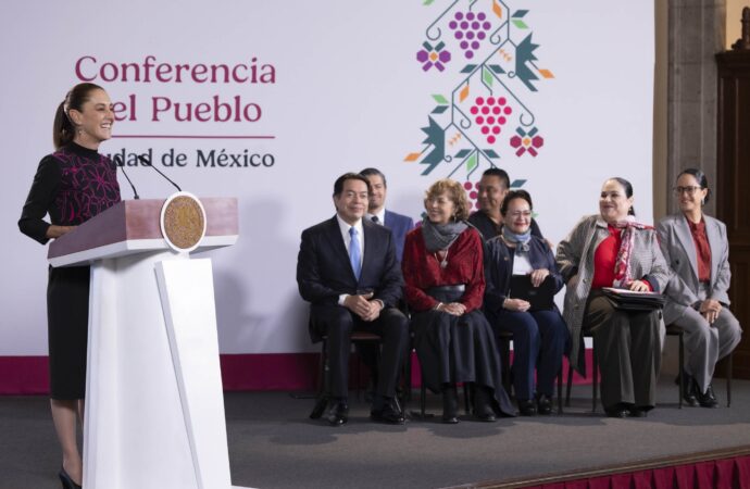 IMSS y SNTSS acuerdan aumento salarial del 8%; Sheinbaum pide cooperación