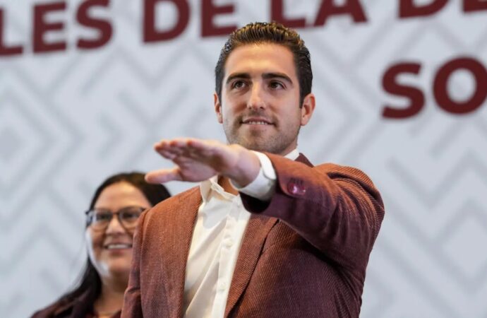Gino Segura fortalece Morena en Quintana Roo con asamblea de Comités